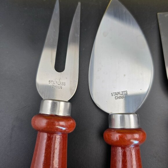 4-Piece Stainless Steel Cheese Knife Set With Red Wooden Handles Charcuterie - Picture 2 of 7